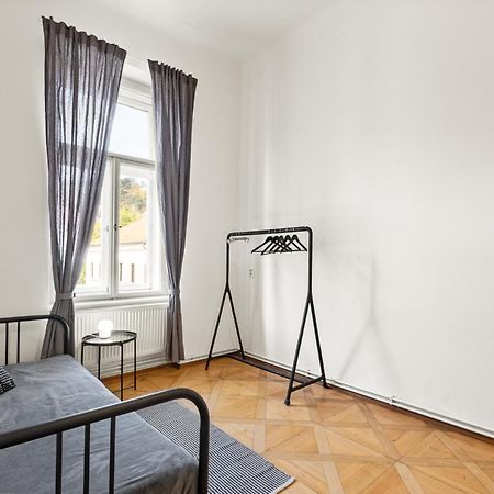 Prague Hotel Apartments Екстериор снимка