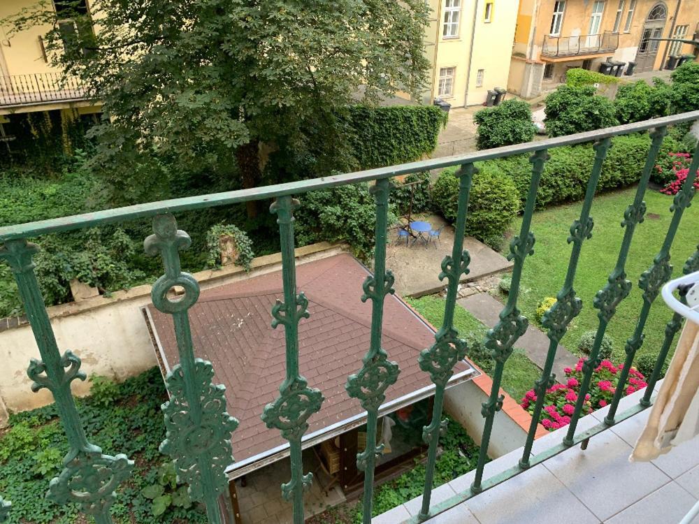 Prague Hotel Apartments Екстериор снимка