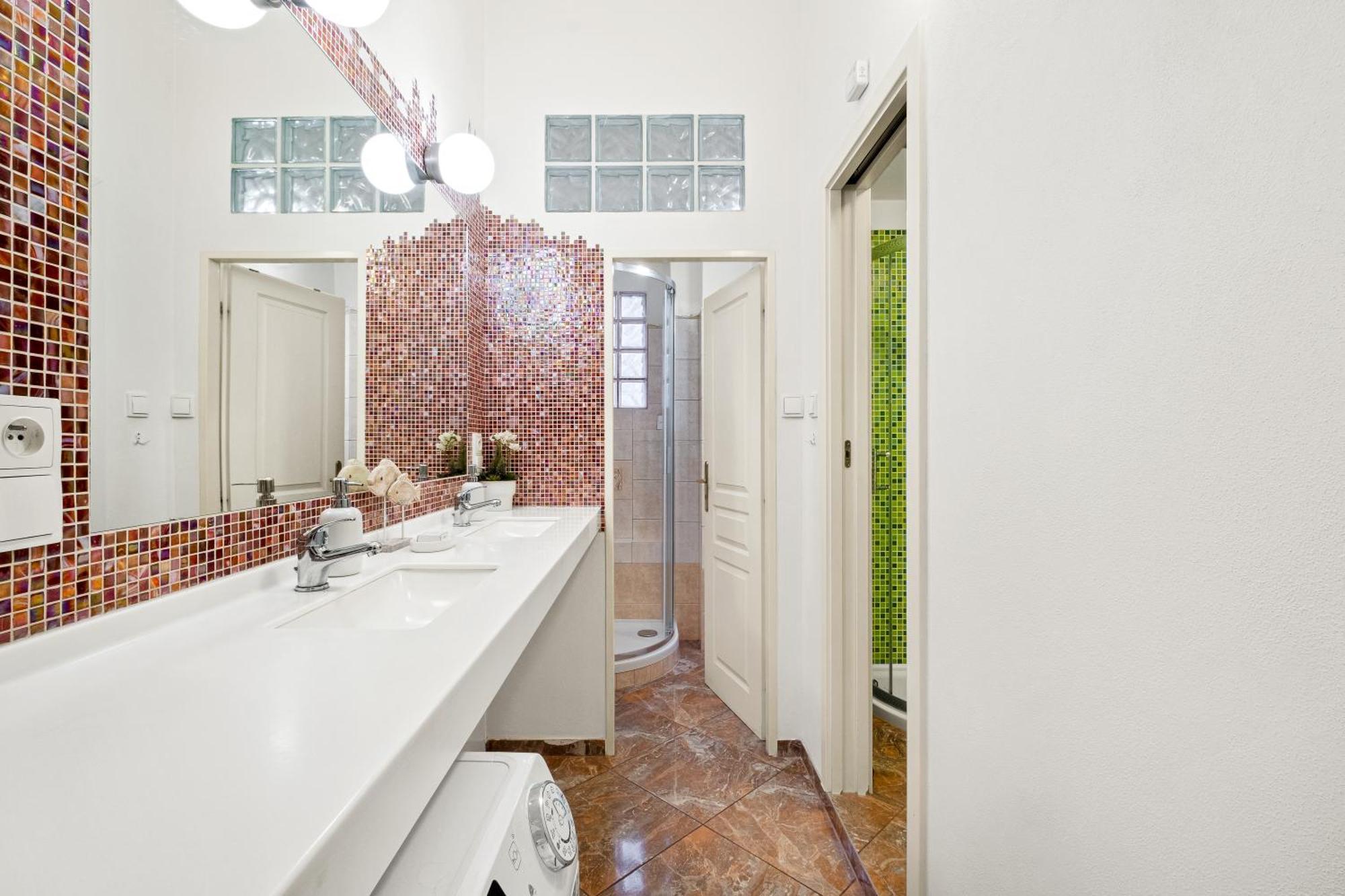 Prague Hotel Apartments Екстериор снимка