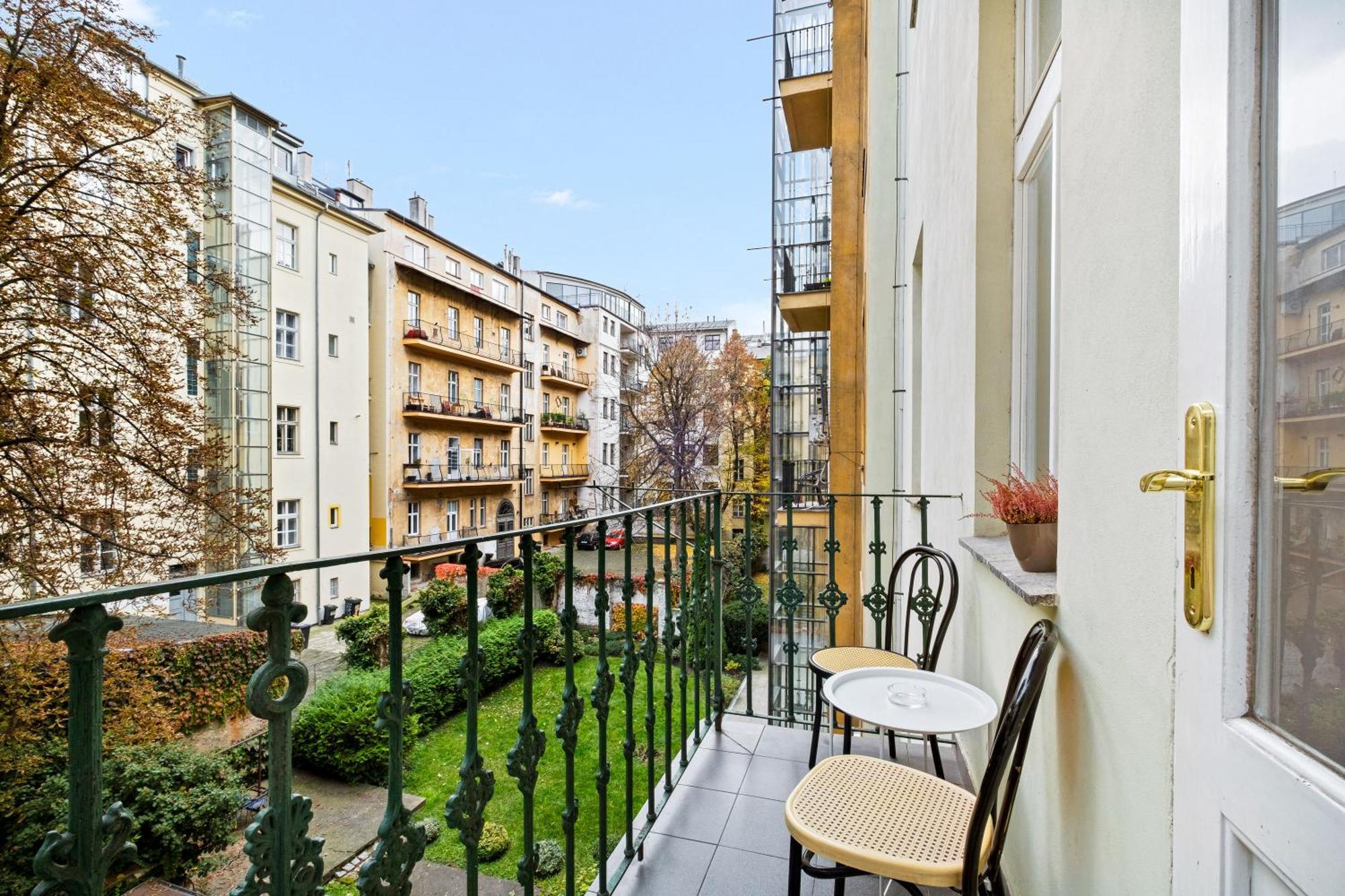 Prague Hotel Apartments Екстериор снимка